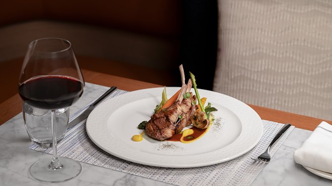 What type of cuisine does Oliveto offer?