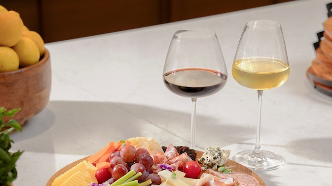 Does Oliveto offer wine pairings with the menu?